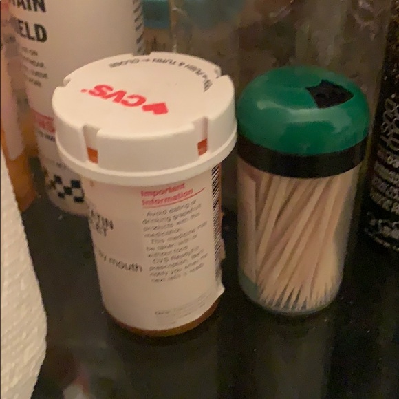 Meet your Posher, Mercedes - Picture 1 of 1